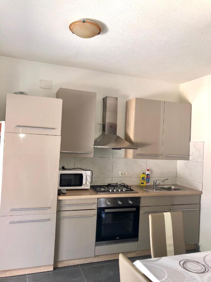 Apartmani Janja Starigrad Paklenica Exterior foto