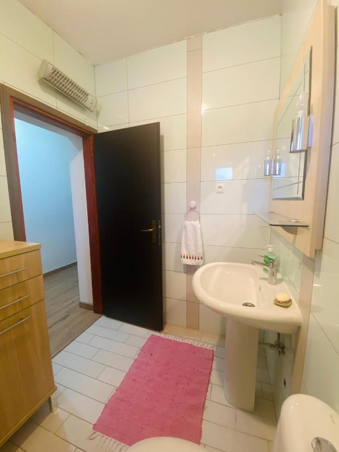 Apartmani Janja Starigrad Paklenica Exterior foto